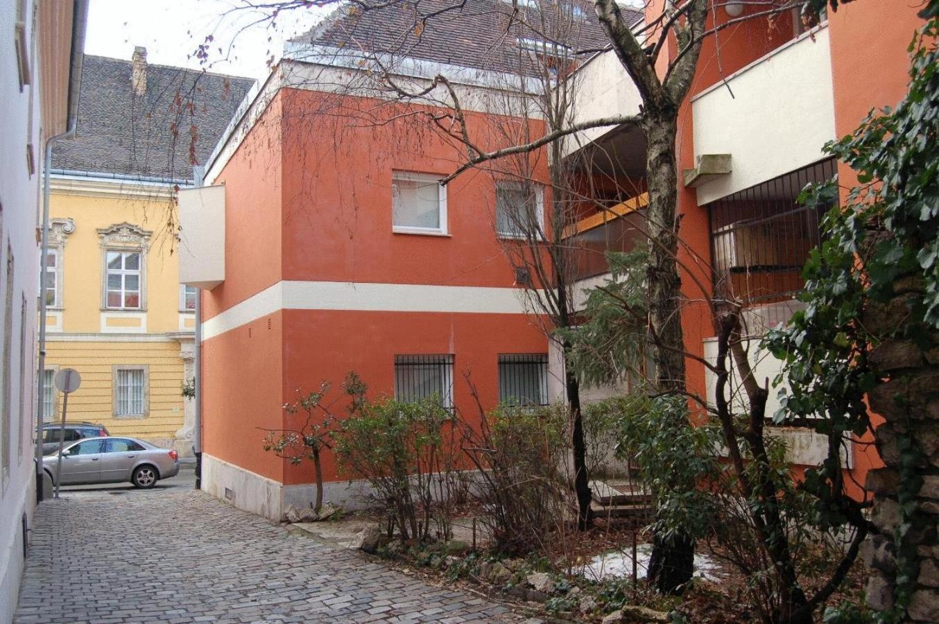Buda Castle Apartments Budapest Luaran gambar